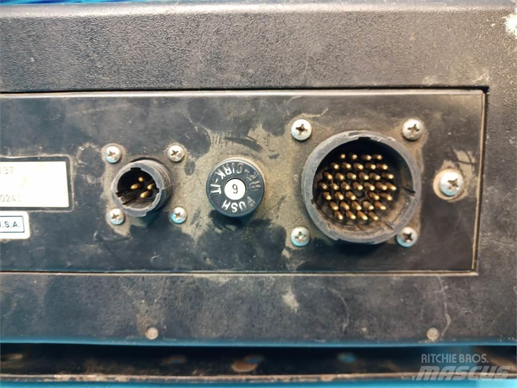CASE 8590 Elektronik