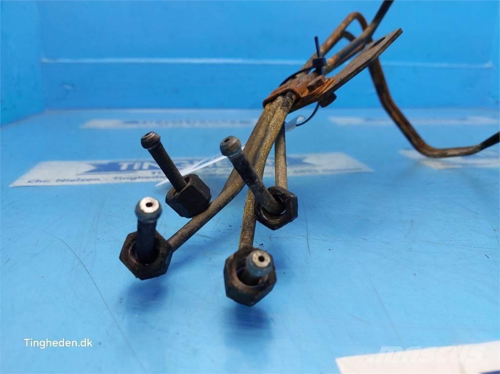 CASE Farmall 95A Motorlar