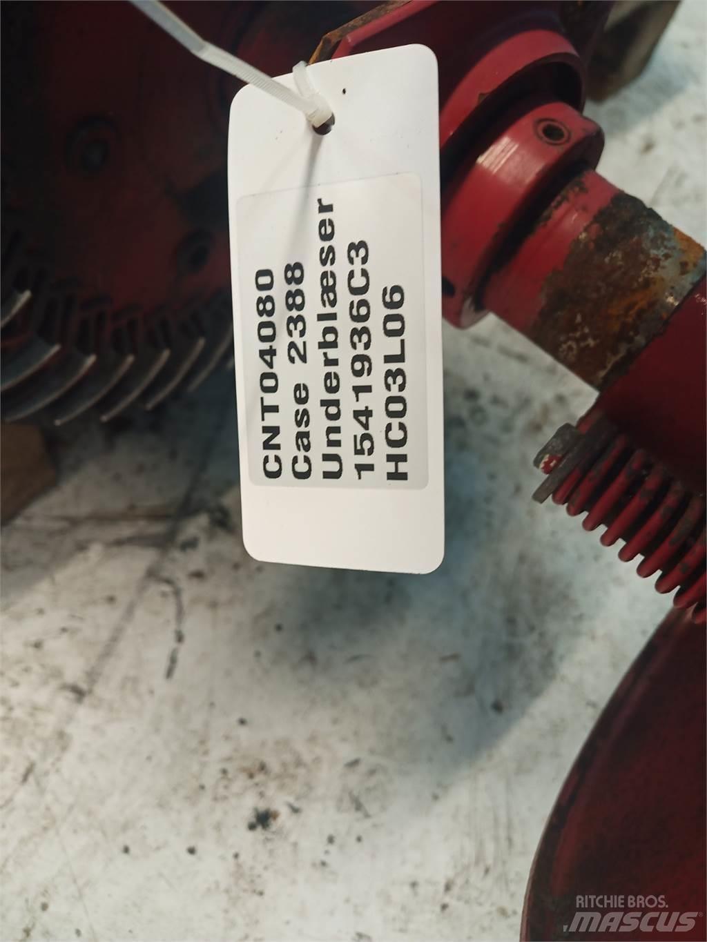 Case IH 2388 Kum ve tuz serpiciler