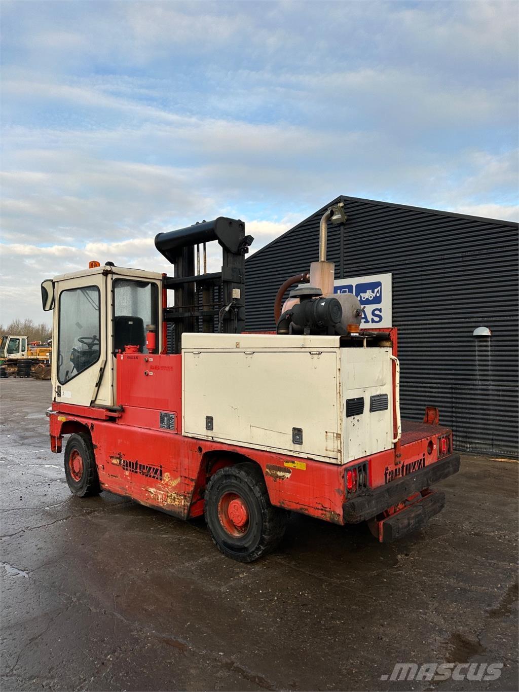 Fantuzzi SL60 Sideloader - dört yönlü forkliftler