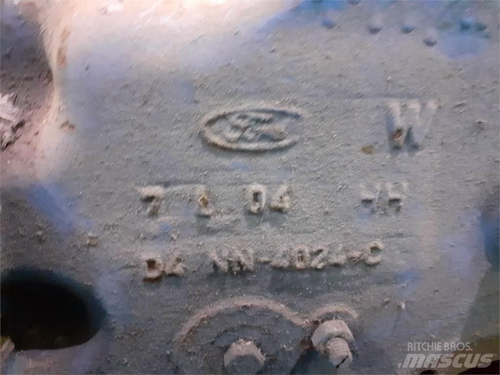 Ford 7700 Sanzuman