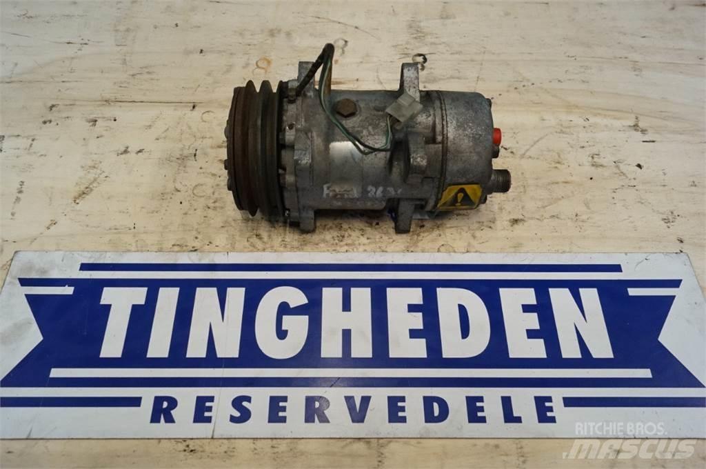 Ford 8630 Radyatörler