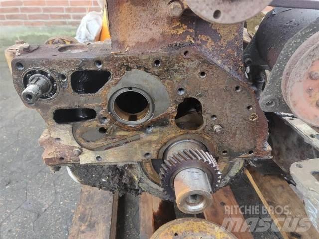 Ford Trader 590E Motorlar