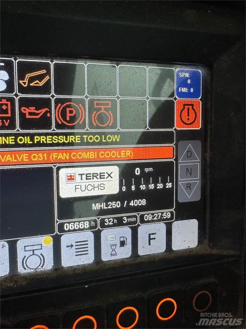 Fuchs HML250 Lastik tekerli ekskavatörler