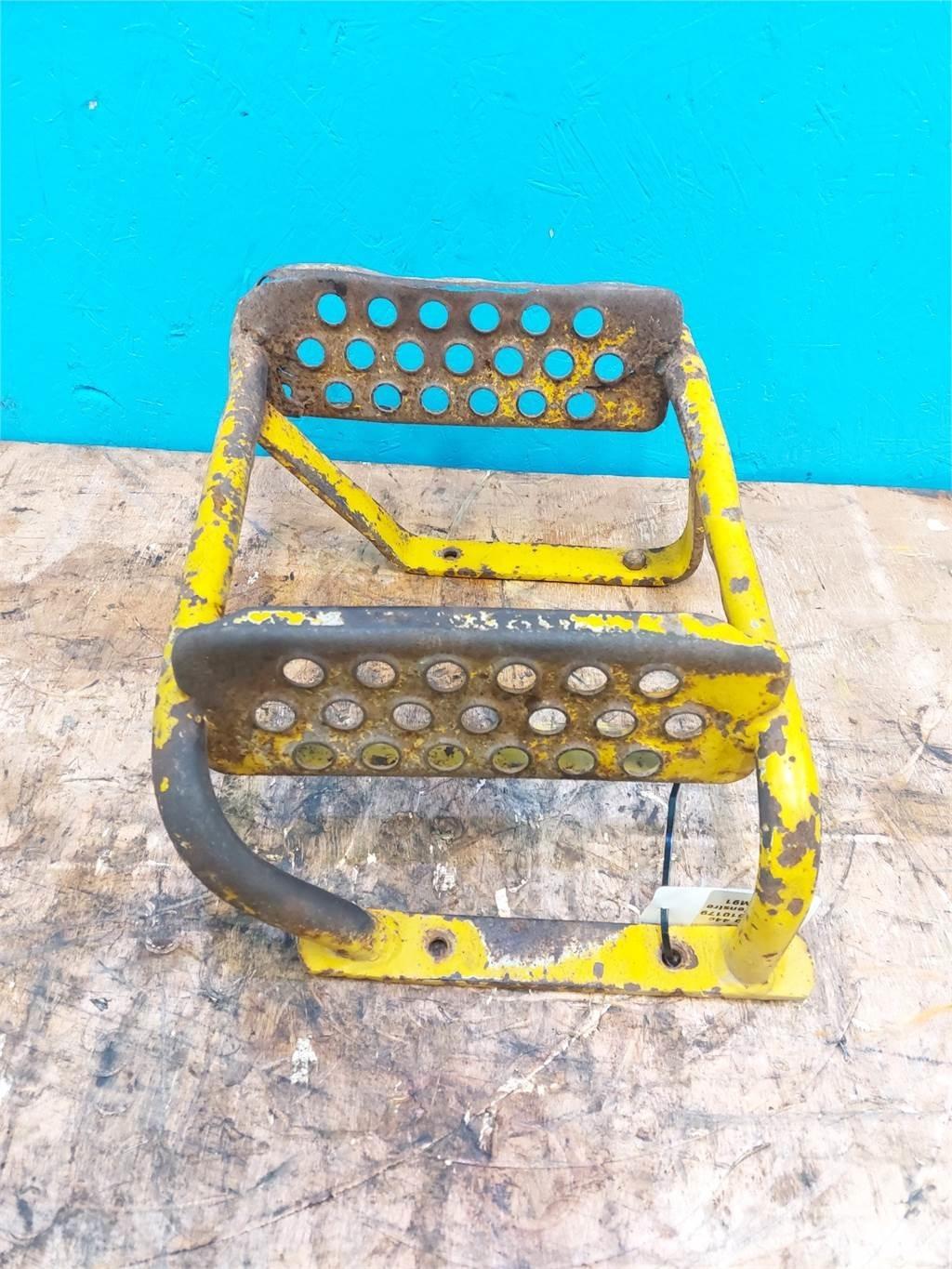  Hannonag 44C Elekli kepçeler