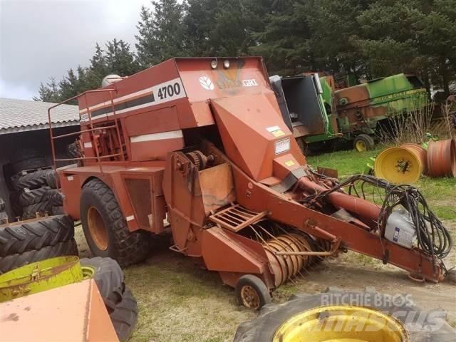 Hesston 4700 Küp balya makinalari