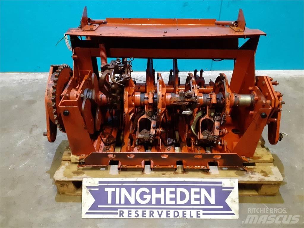 Hesston 4700 Diger yem biçme makinalari