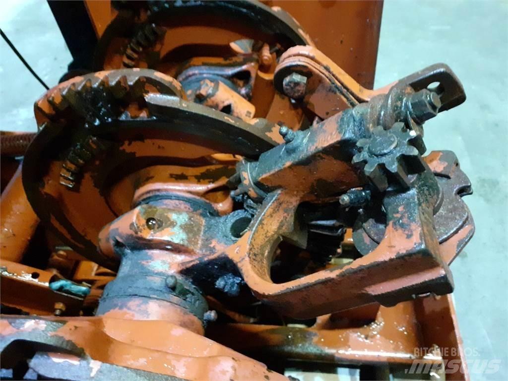 Hesston 4700 Diger yem biçme makinalari
