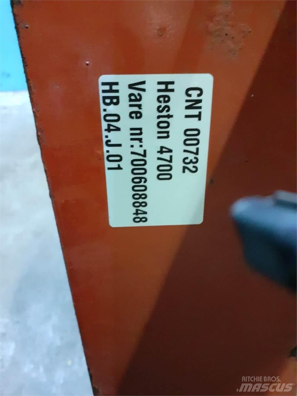 Hesston 4700 Balya kiskaçlari