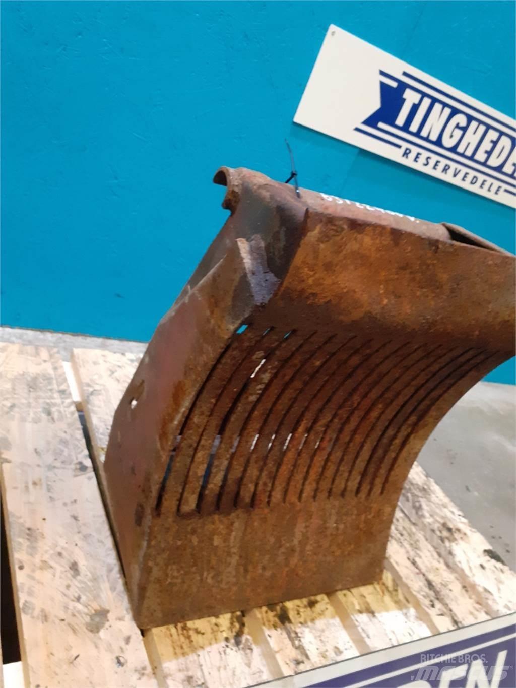 Hesston 4700 Biçerdöver aksesuarlari