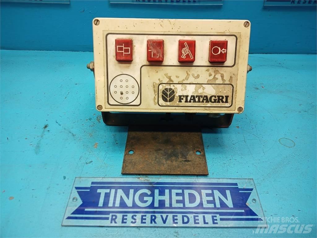 Hesston 4700 Elektronik
