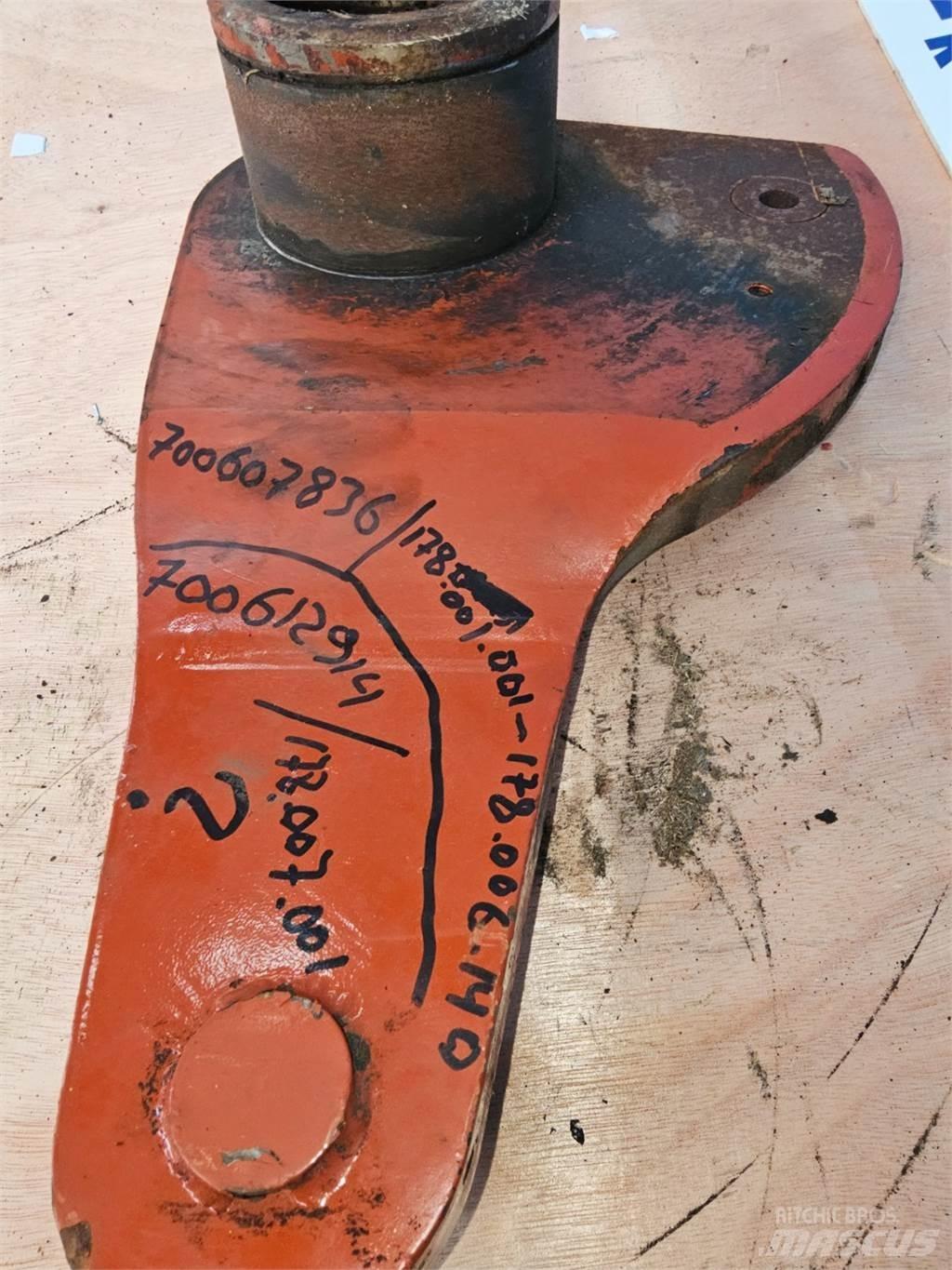 Hesston 4700 Diger yem biçme makinalari
