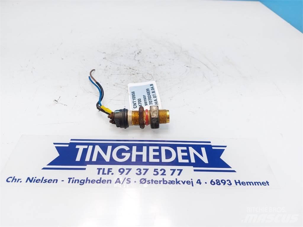 Hesston 4700 Elektronik