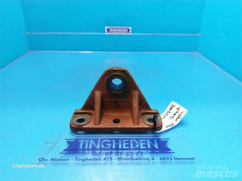Hesston 4700 Diger yem biçme makinalari