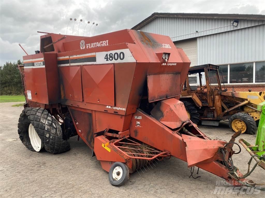 Hesston 4800 Küp balya makinalari