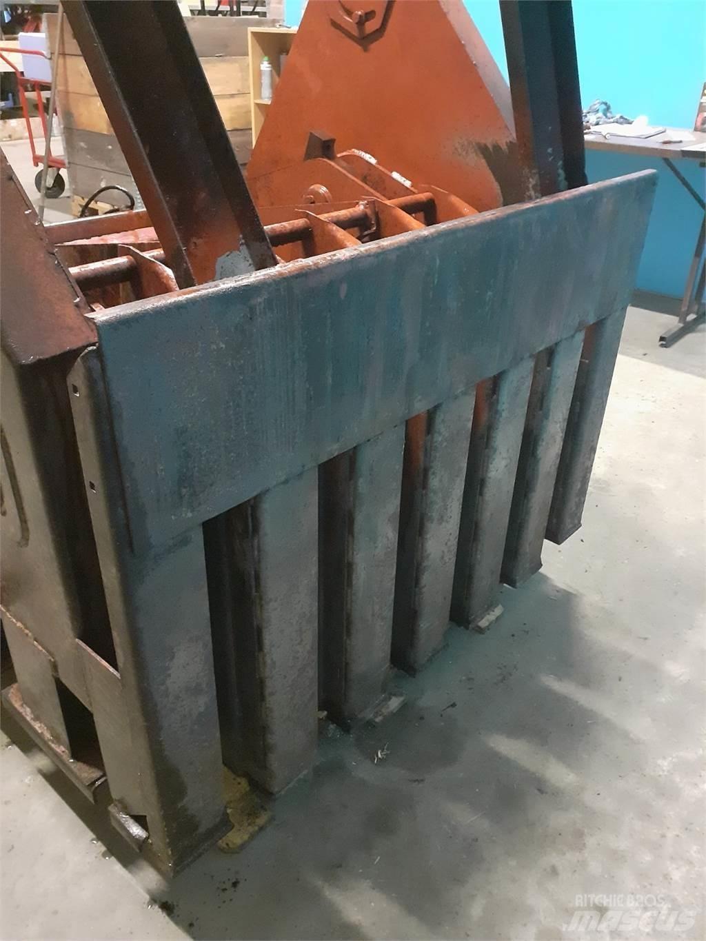 Hesston 4900 Diger yem biçme makinalari