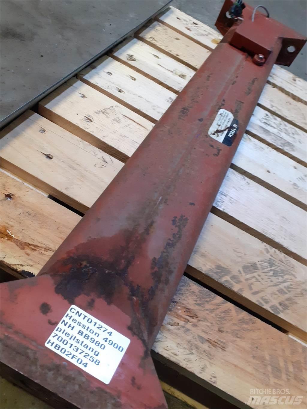 Hesston 4900 Diger yem biçme makinalari