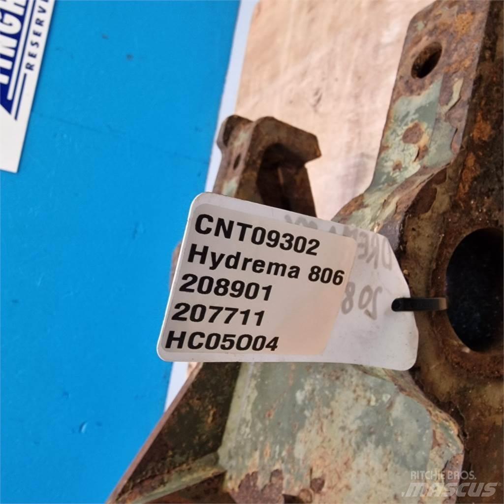 Hydrema 806 Quick connectors