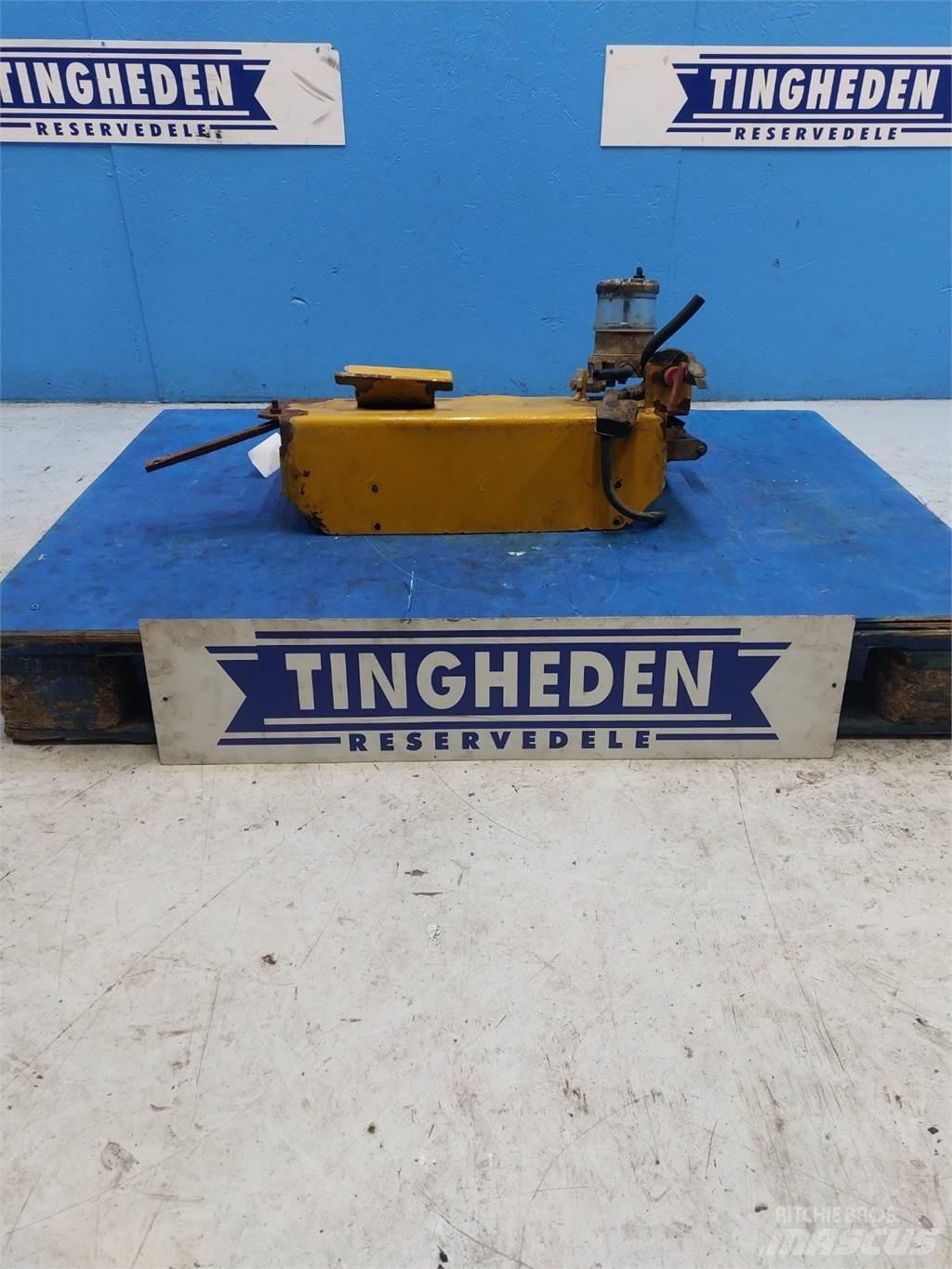 Hydrema 906B Elekli kepçeler