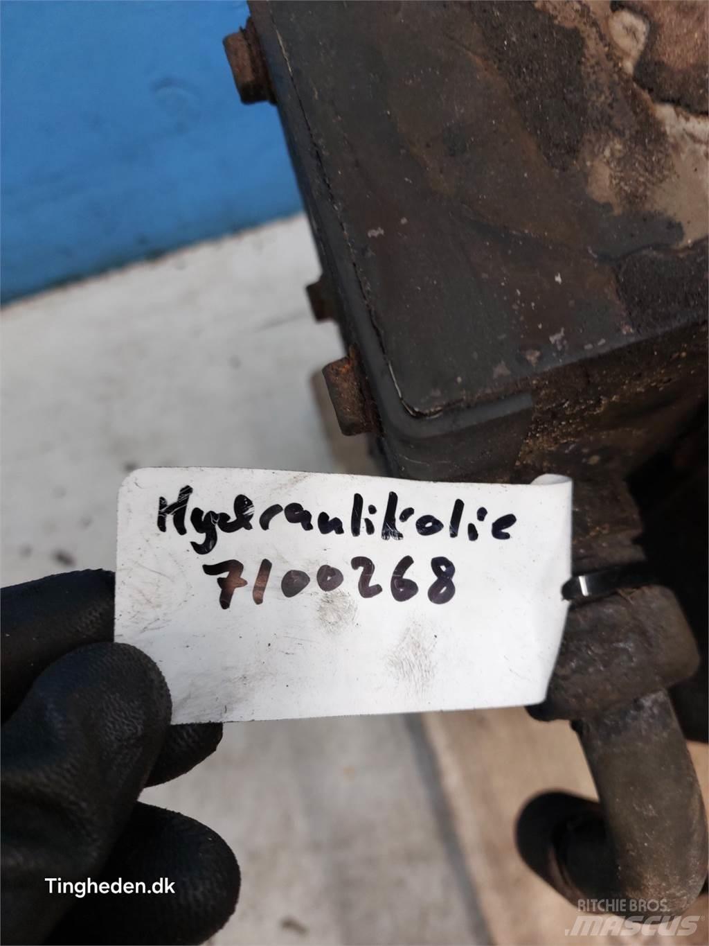 Hydrema 906C Radyatörler