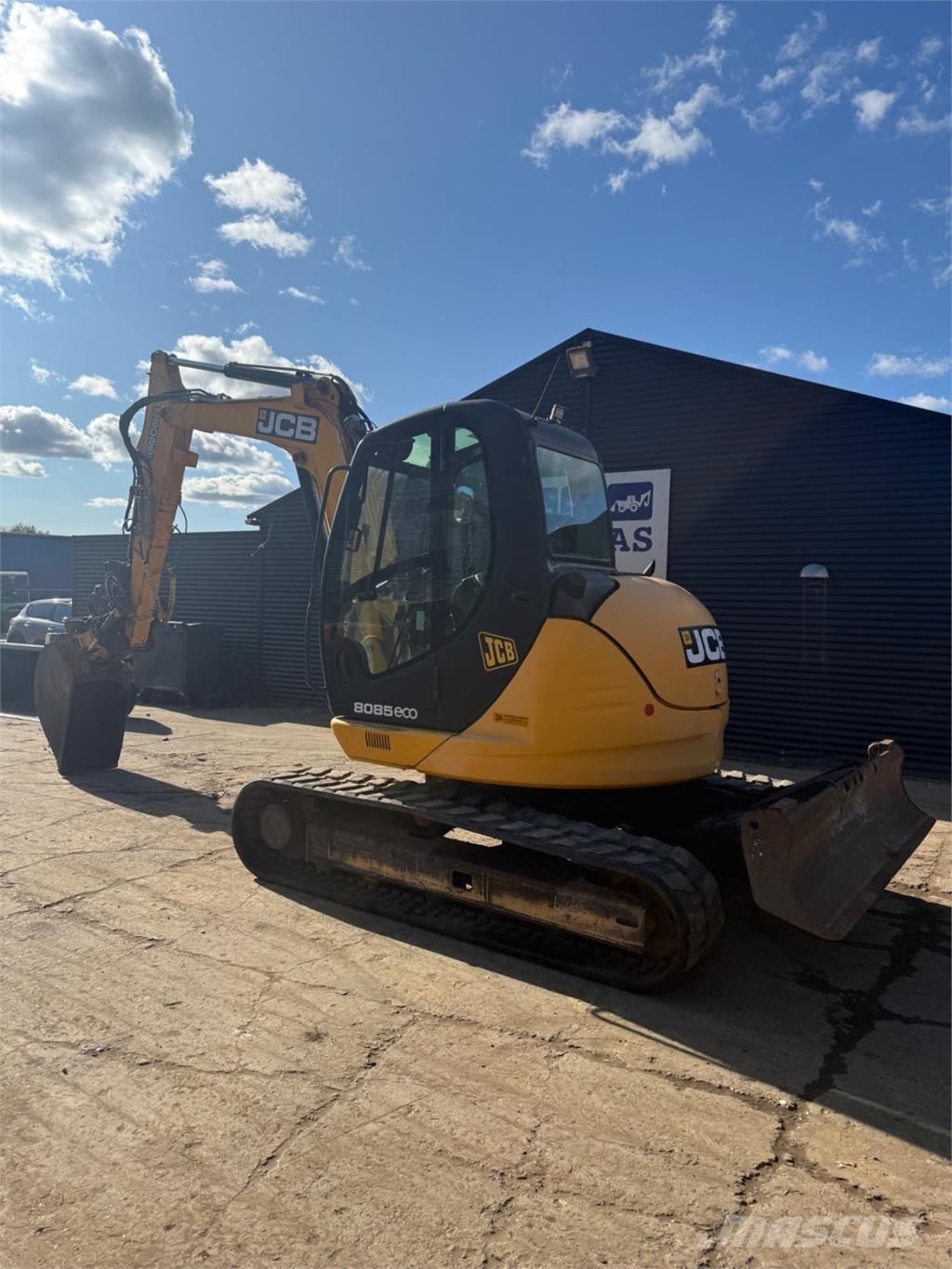 JCB 8085 Paletli ekskavatörler
