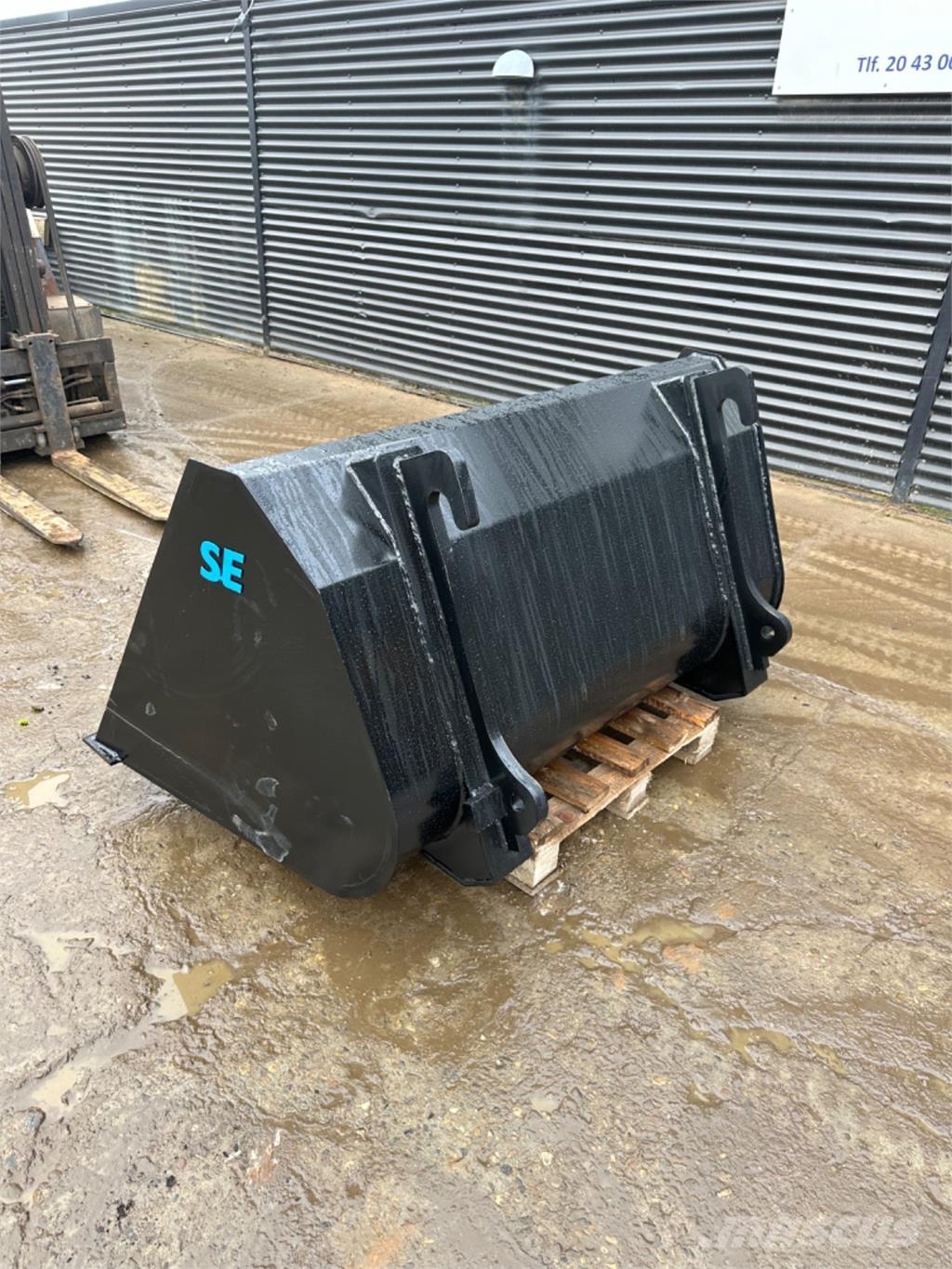 JCB Jordskovl Kovalar