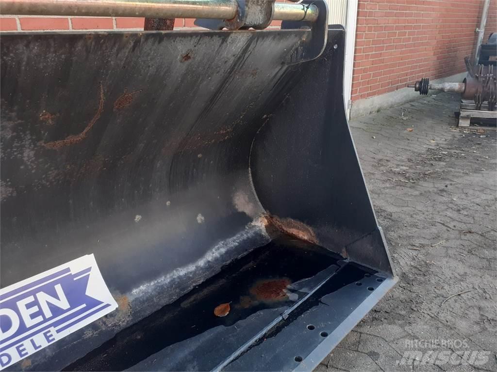 JCB Skovl Kovalar