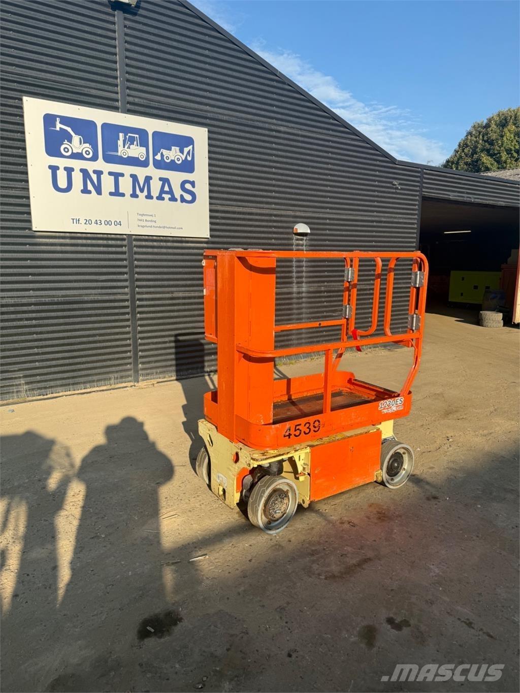 JLG 1230ES Diger
