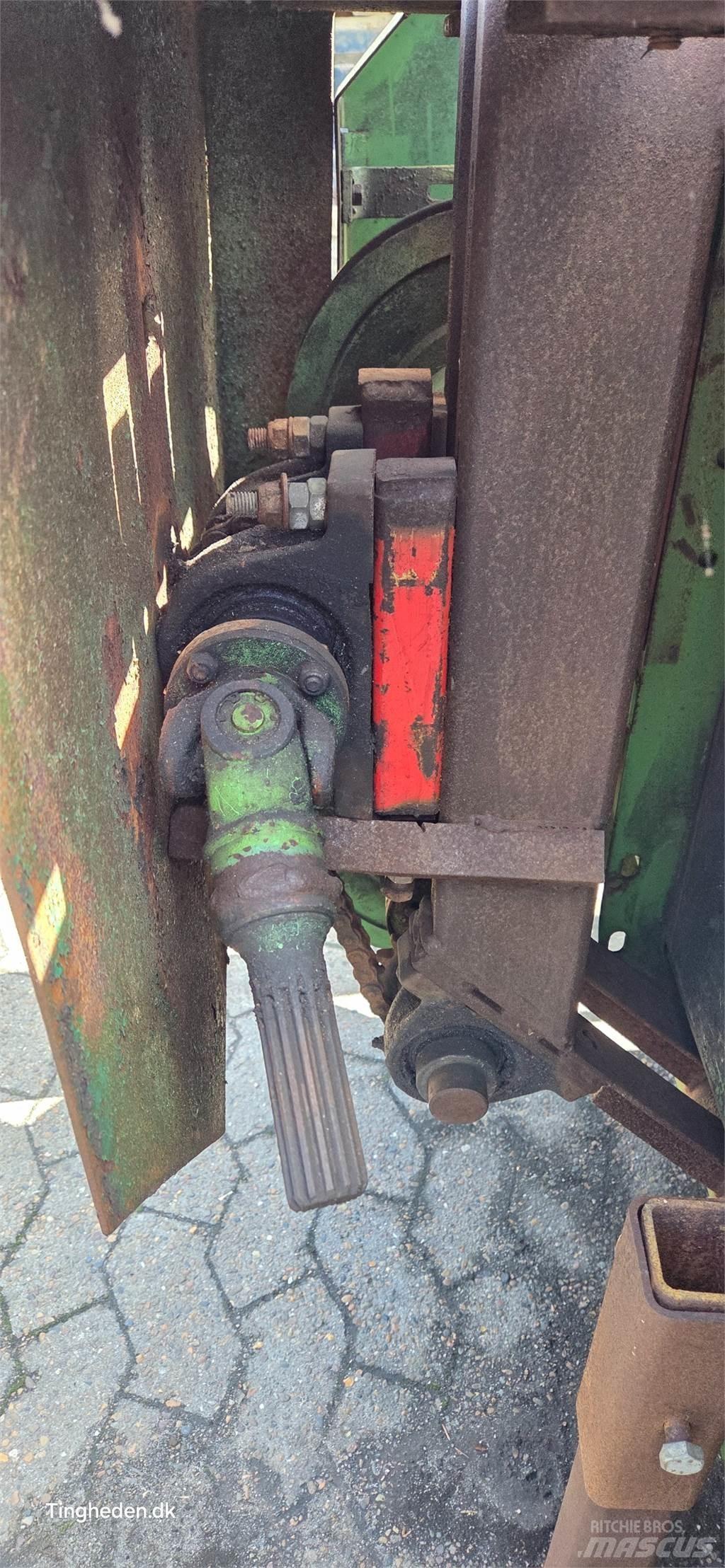John Deere  Biçerdöver aksesuarlari