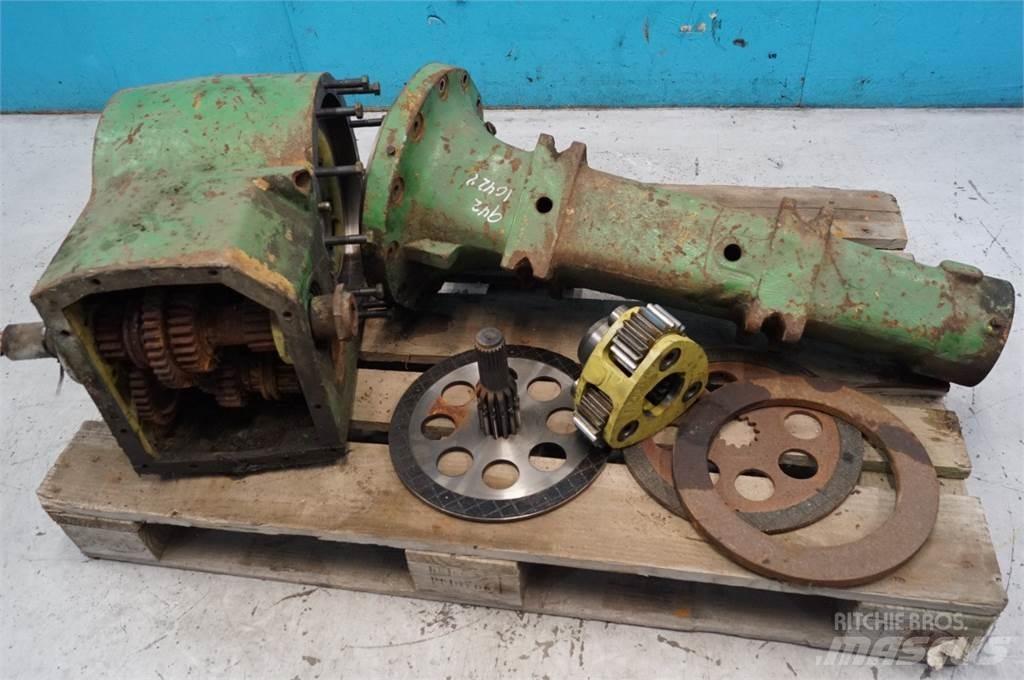 John Deere 1042 Sanzuman