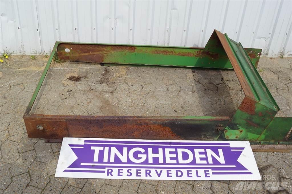 John Deere 1042 Kum ve tuz serpiciler
