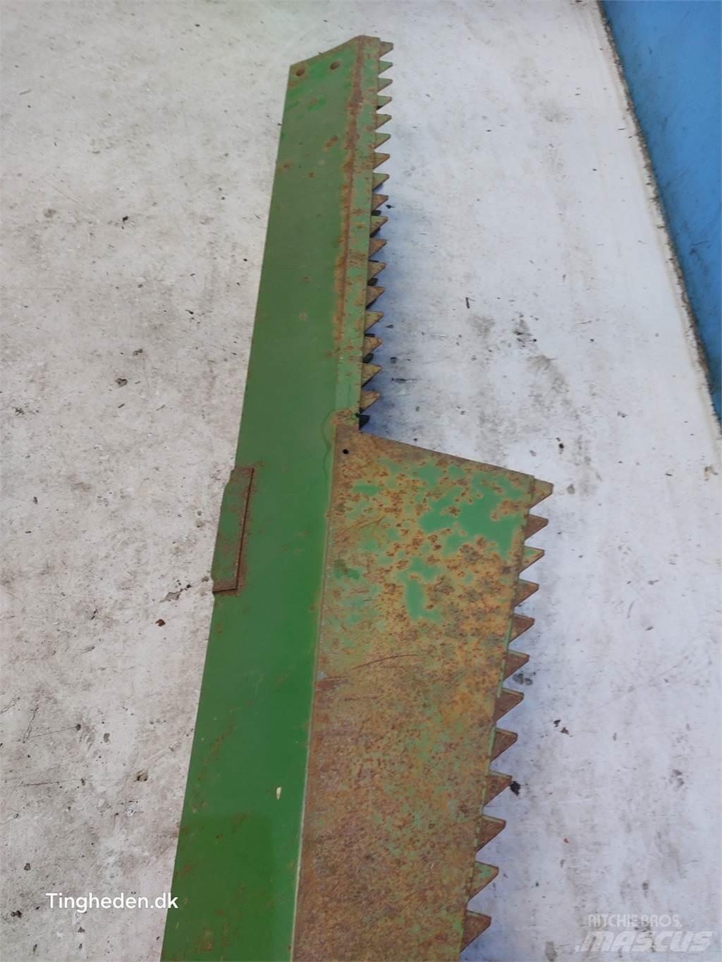 John Deere 1042 Biçerdöver aksesuarlari