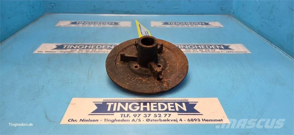 John Deere 1055 Diger tarim makinalari
