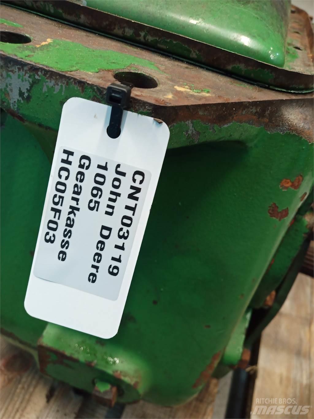 John Deere 1065 Sanzuman
