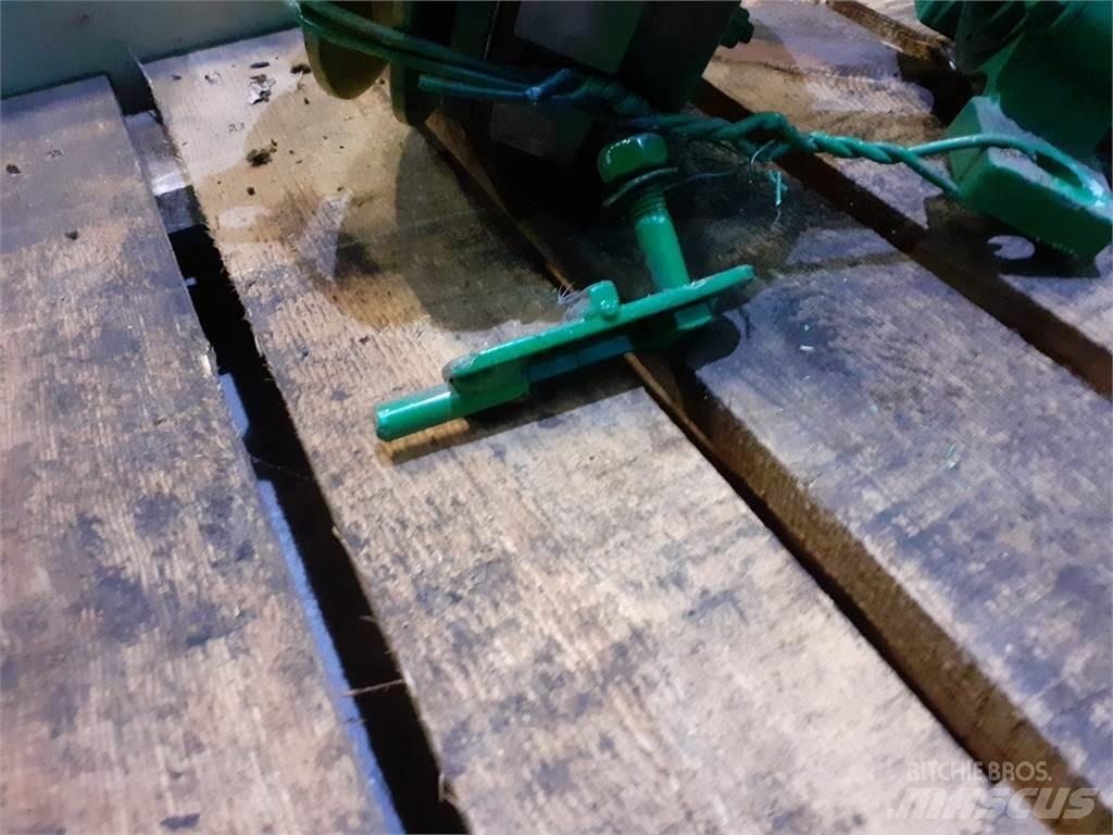 John Deere 1075 Biçerdöver aksesuarlari