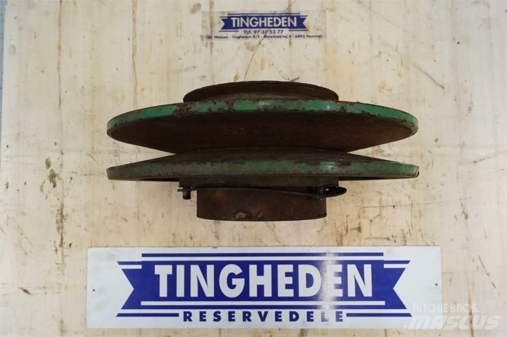 John Deere 1075 Diger tarim makinalari