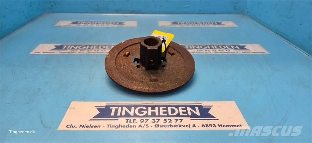 John Deere 1075 Diger tarim makinalari
