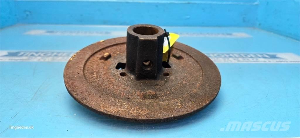 John Deere 1075 Diger tarim makinalari