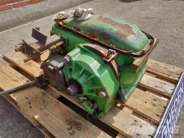 John Deere 1085 Sanzuman