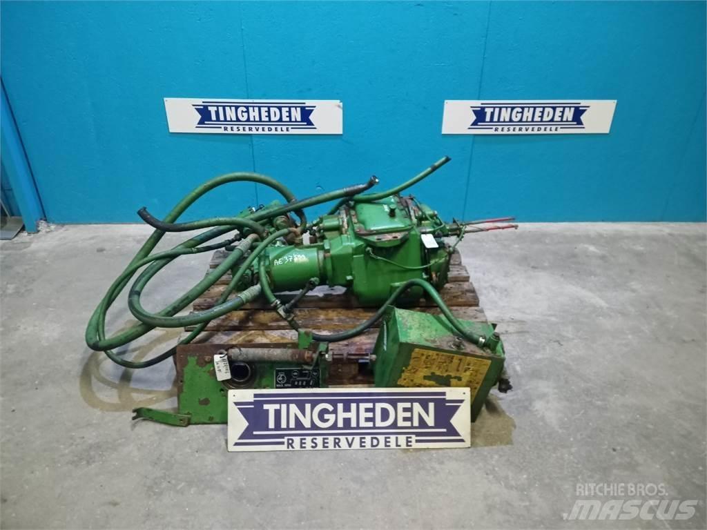 John Deere 1085 Sanzuman
