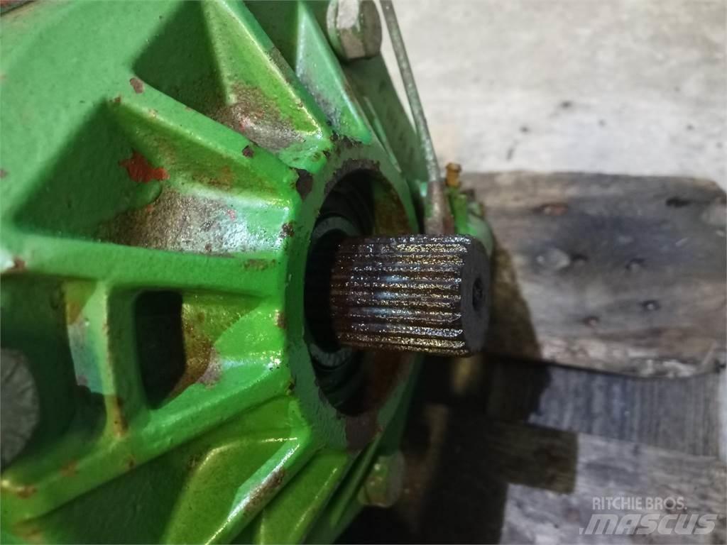 John Deere 1085 Sanzuman