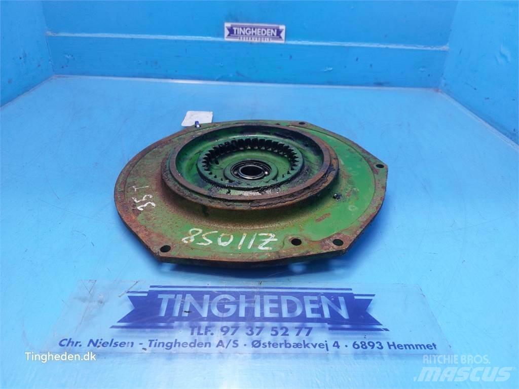 John Deere 1085 Kum ve tuz serpiciler