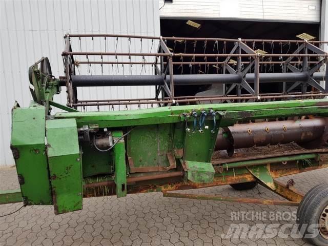 John Deere 16 Biçerdöver aksesuarlari
