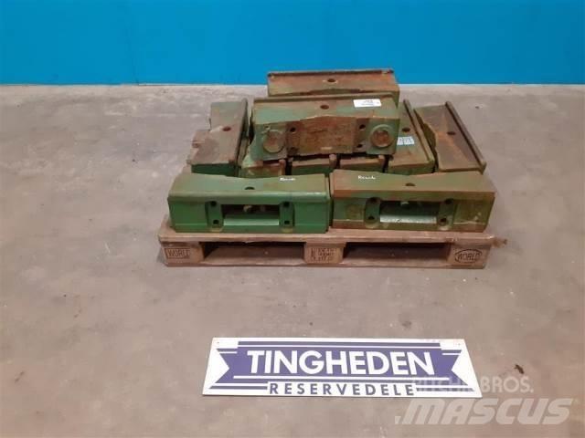 John Deere 2040 Ön ağırlıklar