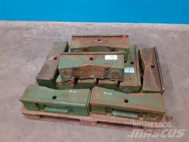 John Deere 2040 Ön ağırlıklar
