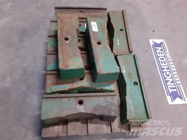 John Deere 2040 Ön ağırlıklar