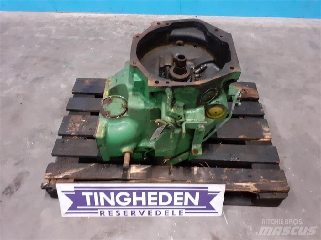 John Deere 2040 Sanzuman