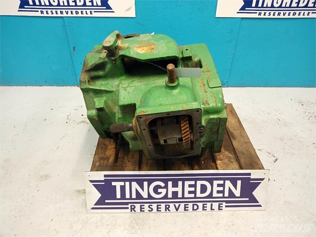 John Deere 2040 Sanzuman