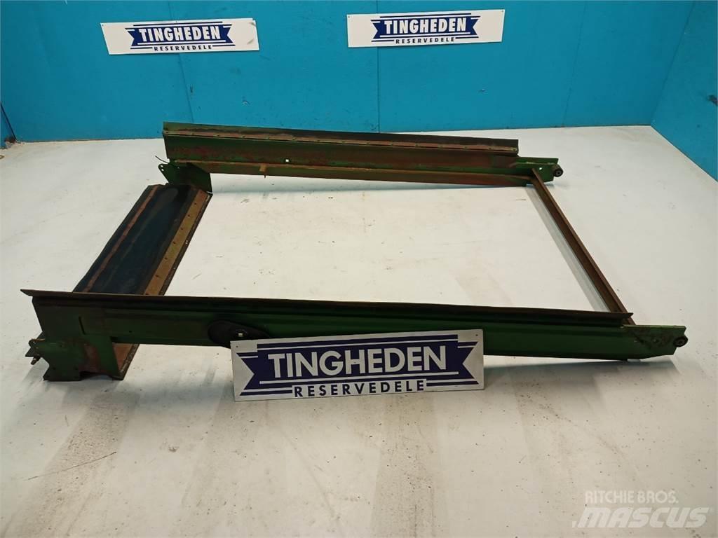 John Deere 2054 Kum ve tuz serpiciler