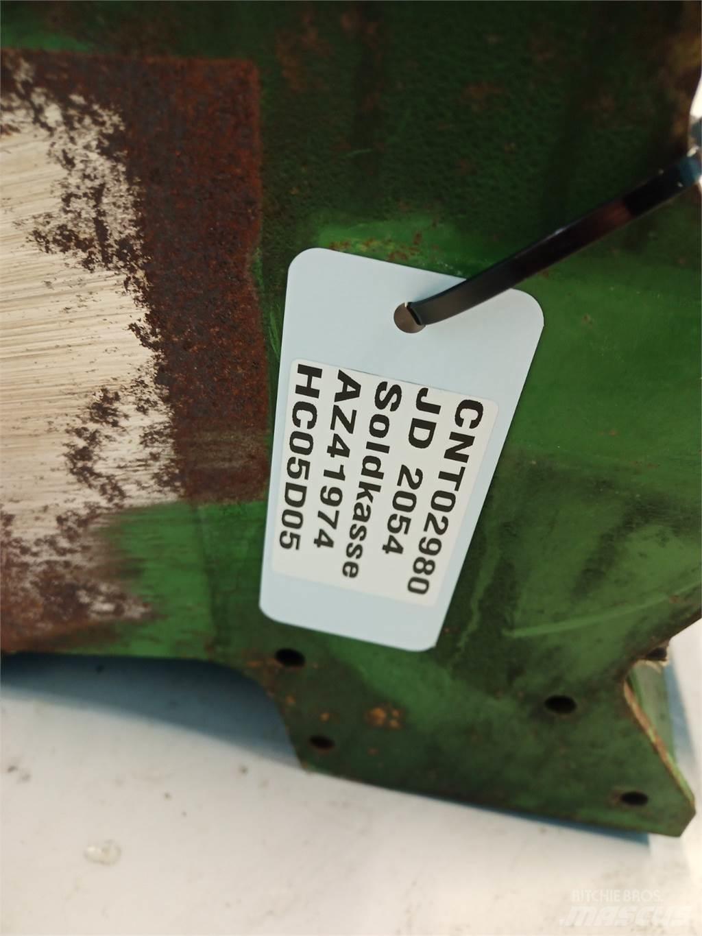 John Deere 2054 Kum ve tuz serpiciler
